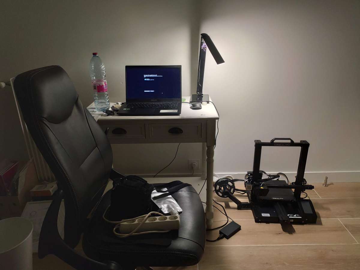 Les débuts de Portalo dans une chambre d'étudiant avec une imprimante 3D Creality